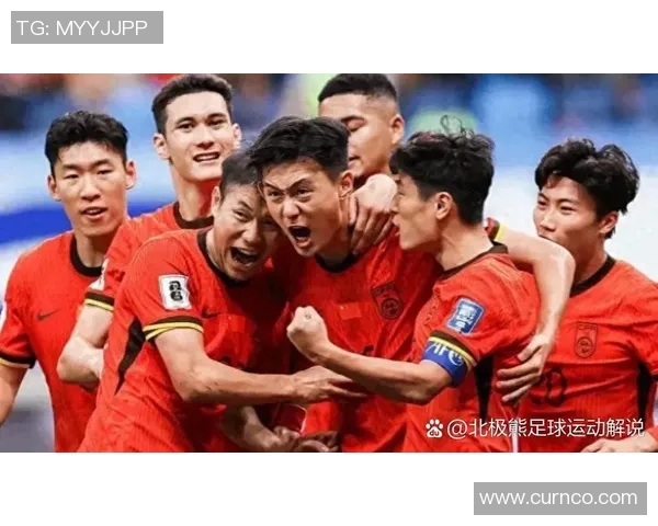 崇拜足球明星的激情与梦想在绿茵场上闪耀着无尽的光辉与荣耀