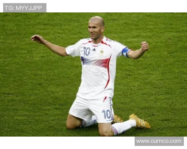 当今足坛热度最高的年轻足球明星及其崛起之路分析